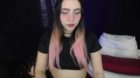 Snapshot of _sofiapink chatting on May 23, 7:40 pm Sofia online show from May 23, 7:40 pm