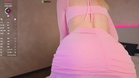 Sophie online show from October 1, 7:58 am