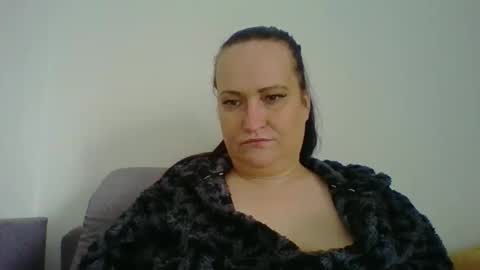 Melisa online show from October 31, 9:10 am