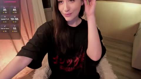 _sserendipityy_ online show from December 3, 8:51 pm