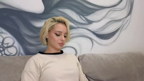 Snapshot of _sweet_gir1 chatting on December 2, 2:12 pm _sweet_gir1 online show from December 2, 2:12 pm