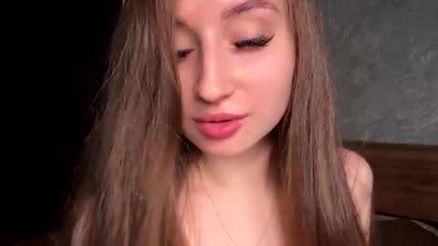 Snapshot of _sweet_kira chatting on March 3, 8:20 am Kira online show from March 3, 8:20 am