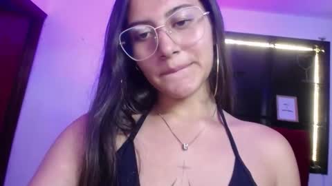 Snapshot of _sweet_lia_ chatting on February 13, 7:43 pm _sweet_lia_ online show from February 13, 7:43 pm