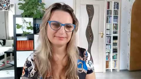 Snapshot of _sweetieray_ chatting on October 13, 9:09 am Daria online show from October 13, 9:09 am
