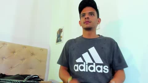 _tarek_ online show from October 21, 8:42 pm