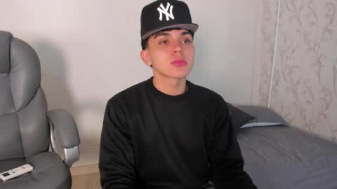 _taylorblack online show from March 29, 11:32 am