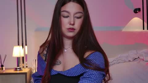 _tessa_may_ online show from December 1, 12:15 am