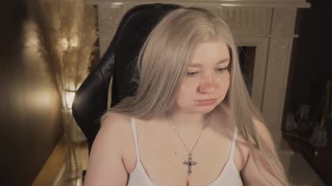 Snapshot of _that_witch_ chatting on May 24, 5:34 am MIRA online show from May 24, 5:34 am