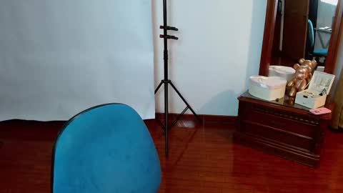 _the_dark_side_of_the_moon_ online show from September 28, 4:29 am