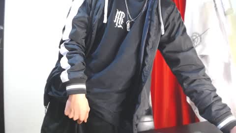 Thomas online show from January 3, 11:55 pm