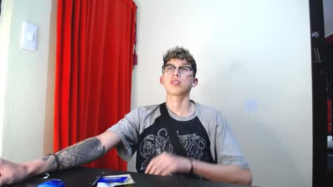 Thomas online show from January 28, 8:15 pm