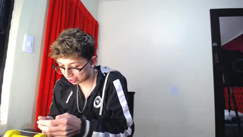 Thomas online show from January 31, 7:08 pm