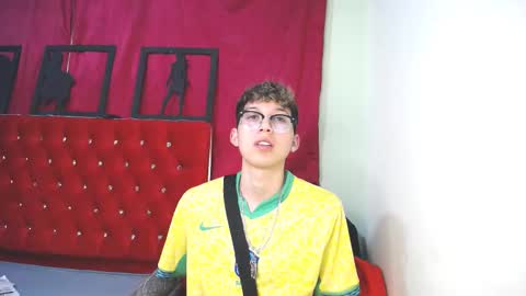 Thomas online show from February 12, 8:50 pm