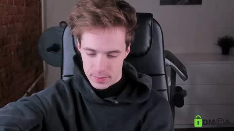 Snapshot of _tokyo_ghoul chatting on December 21, 10:22 am _tokyo_ghoul online show from December 21, 10:22 am