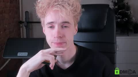 Snapshot of _tokyo_ghoul chatting on April 4, 10:13 am _tokyo_ghoul online show from April 4, 10:13 am