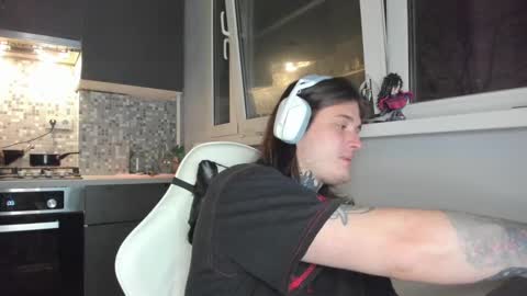 _torfin_ online show from March 6, 3:24 am