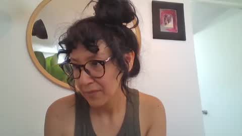 Snapshot of _tutti_frutti_ chatting on June 20, 8:11 pm _tutti_frutti_ online show from June 20, 8:11 pm