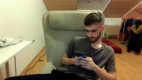 Snapshot of _v_l_a_d_ chatting on February 1, 9:40 pm Vlad online show from February 1, 9:40 pm