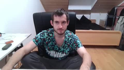 Snapshot of _v_l_a_d_ chatting on October 30, 2:46 am Vlad online show from October 30, 2:46 am