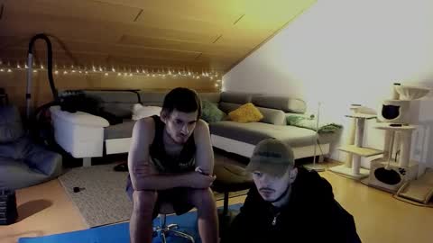 Snapshot of _v_l_a_d_ chatting on November 14, 9:35 pm Vlad online show from November 14, 9:35 pm