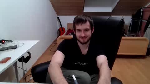 Snapshot of _v_l_a_d_ chatting on November 16, 2:17 am Vlad online show from November 16, 2:17 am