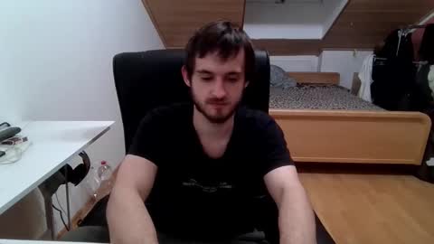 Snapshot of _v_l_a_d_ chatting on December 15, 7:40 pm Vlad online show from December 15, 7:40 pm