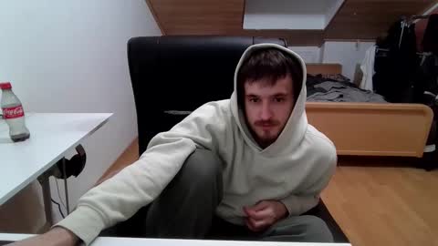 Snapshot of _v_l_a_d_ chatting on December 17, 11:00 pm Vlad online show from December 17, 11:00 pm