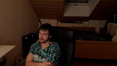 Snapshot of _v_l_a_d_ chatting on January 10, 5:26 pm Vlad online show from January 10, 5:26 pm