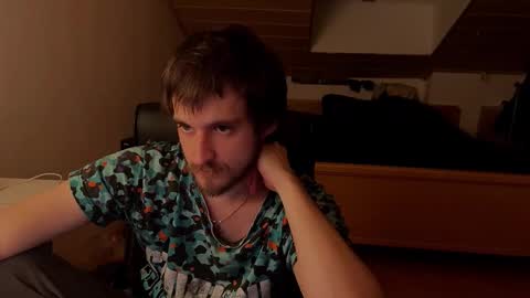 Snapshot of _v_l_a_d_ chatting on January 12, 11:21 pm Vlad online show from January 12, 11:21 pm