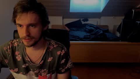 Snapshot of _v_l_a_d_ chatting on February 11, 7:46 am Vlad online show from February 11, 7:46 am