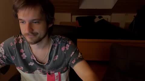 Snapshot of _v_l_a_d_ chatting on February 15, 8:24 am Vlad online show from February 15, 8:24 am