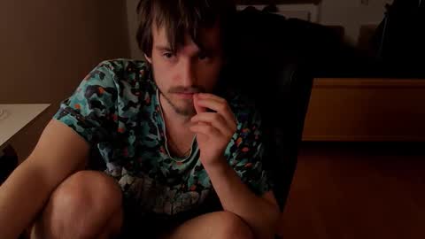 Snapshot of _v_l_a_d_ chatting on February 25, 12:20 am Vlad online show from February 25, 12:20 am