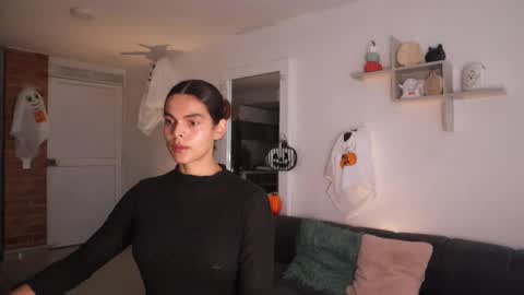 Anastasia Vahos online show from October 27, 6:56 pm