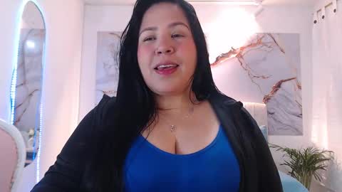 Snapshot of _valeriamiller chatting on November 11, 2:33 am valeria online show from November 11, 2:33 am