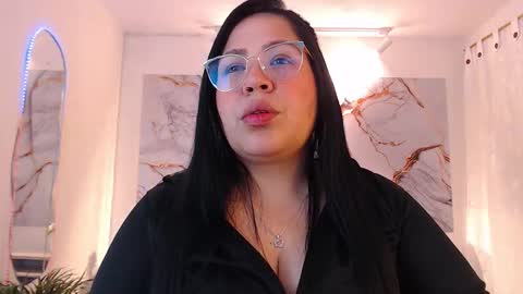 Snapshot of _valeriamiller chatting on November 16, 2:50 am valeria online show from November 16, 2:50 am