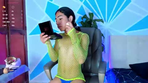 Valeria Montes online show from September 17, 6:04 am