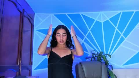 Valeria Montes online show from October 1, 11:55 pm