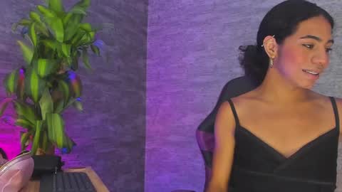 Valeria Montes online show from October 4, 7:01 pm