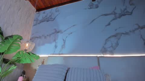 Snapshot of _valeryysmith_ chatting on February 11, 4:39 am Valery online show from February 11, 4:39 am