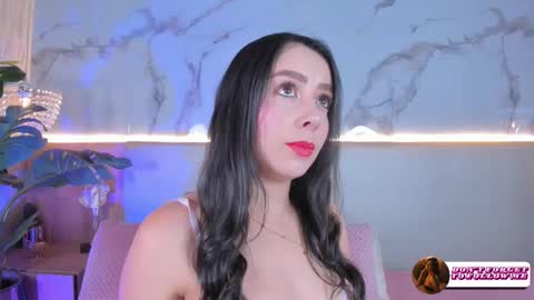 Snapshot of _valeryysmith_ chatting on February 24, 3:37 am Valery online show from February 24, 3:37 am