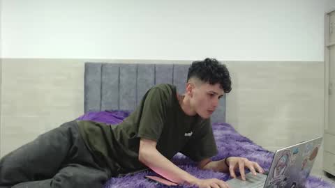 _vanie online show from November 15, 6:00 am