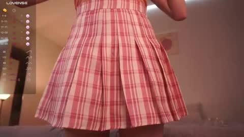 Snapshot of _vi_vi_ chatting on February 16, 11:05 pm Viola online show from February 16, 11:05 pm