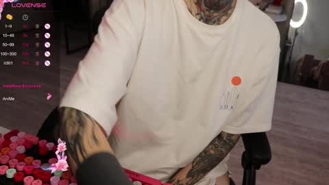 Snapshot of _viv1an_ chatting on October 24, 8:33 am Alis online show from October 24, 8:33 am