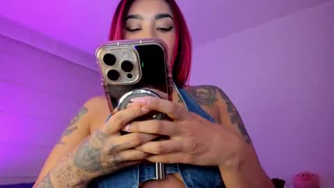 INSTAGRAM pinzon viviana online show from October 12, 11:04 pm