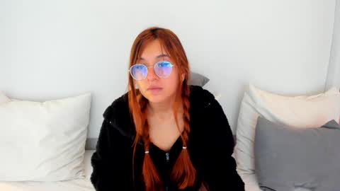 Snapshot of _vix555_ chatting on December 14, 2:42 pm Vix online show from December 14, 2:42 pm