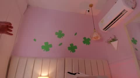 _wendy_x online show from March 17, 11:35 am