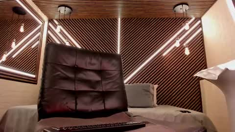  white fox  online show from February 20, 8:28 am