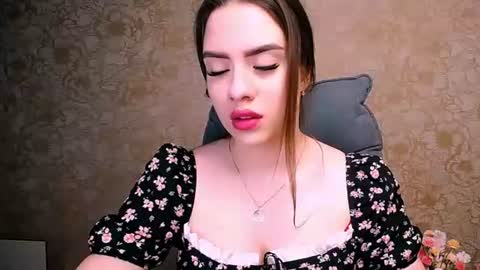 Snapshot of _your_fantasy_girl chatting on June 11, 11:41 am Alisa online show from June 11, 11:41 am