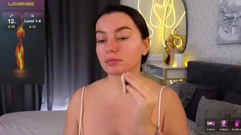 Snapshot of _your_sweetdream chatting on February 21, 8:07 am Jasmine online show from February 21, 8:07 am