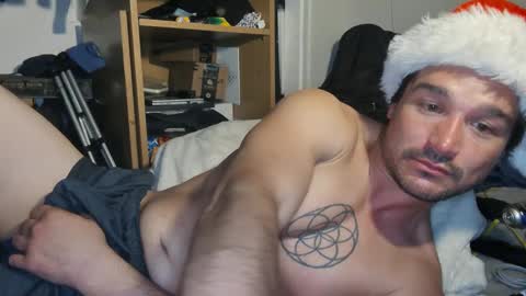 Snapshot of _yourdirtysecret23 chatting on December 7, 2:31 am Matt snap - mattdillon1995 online show from December 7, 2:31 am